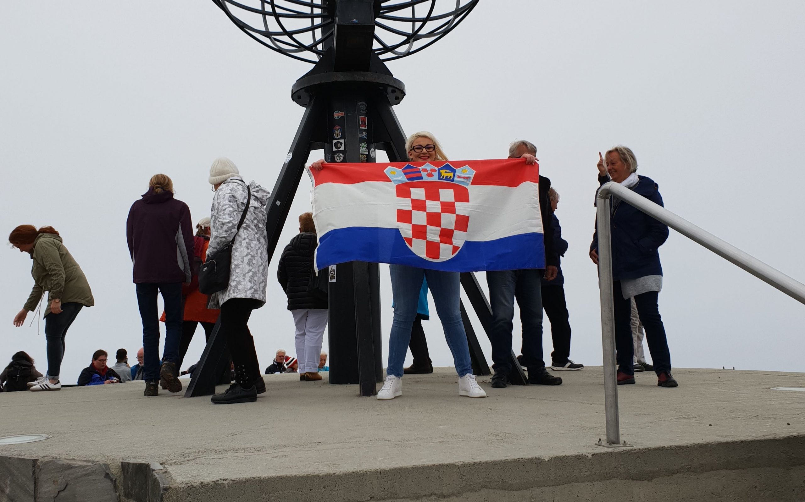 Za Vatrene Sa Sjevera I Juga Pomorska Asnica Alje Podr Ku Vatrenima S