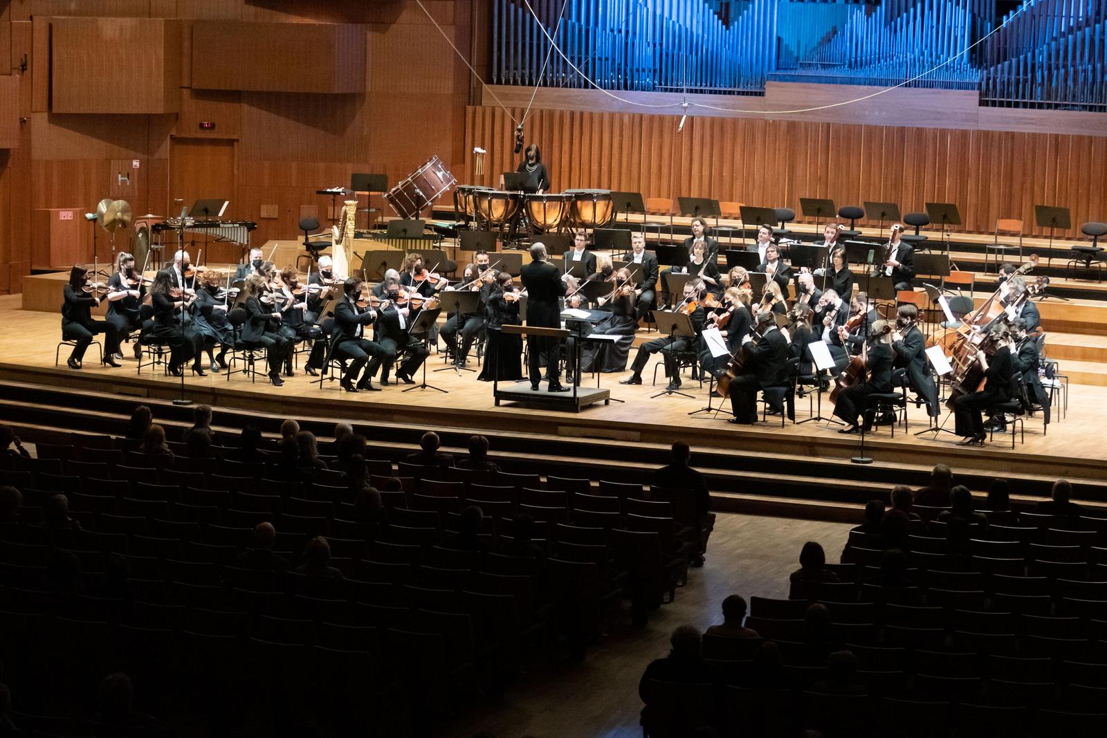 Zagrebačka filharmonija u petak u Lisinskom pod ravnanjem maestra