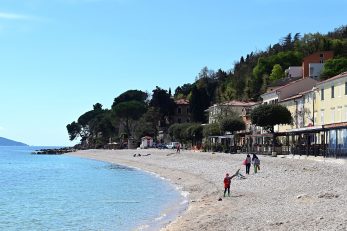 Poznata draška plaža privlači turiste i izvan sezone / Foto V. KARUZA