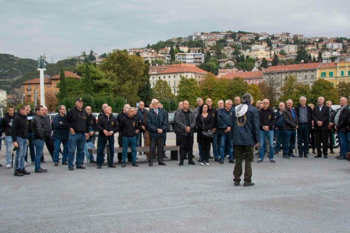 Pripadnici 128. brigade Sv. Vid na Mostu branitelja / Snimila Ana KRIŽANEC