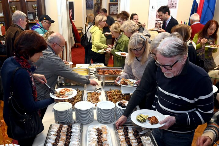 Specijaliteti iz kulinarske radionice »Vegetariando« / Foto MARKO GRACIN