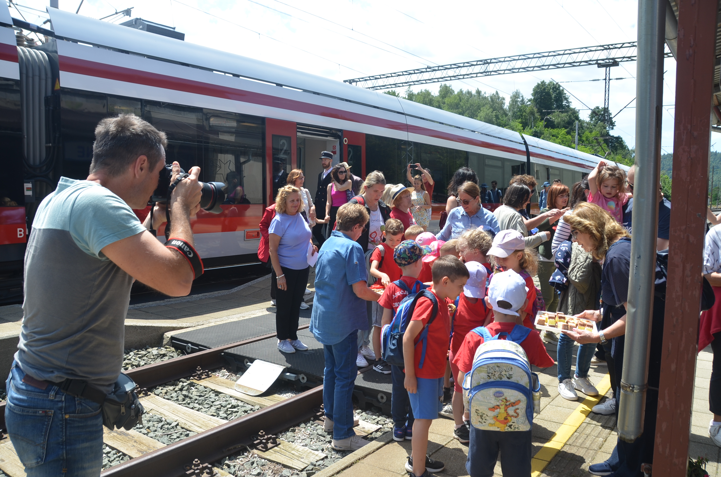 Mići Porečani su, na 150. obljetnicu od prvog organiziranog dolaska turista, stigli vlakom / Snimio M. KRMPOTIĆ