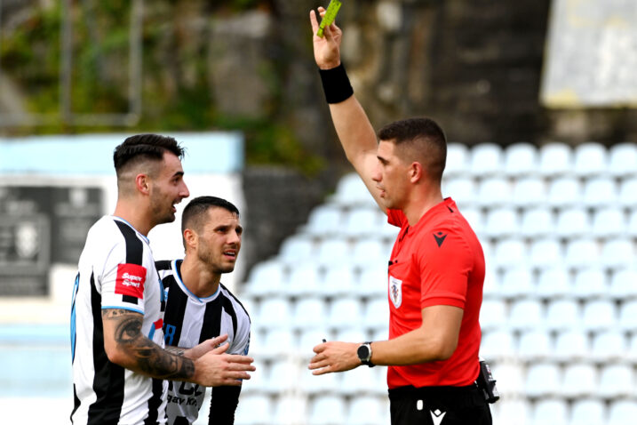 David Žabec i Marin Grujević uzalud su protestirali koc sudac Renata Lacića/Foto V. KARUZA