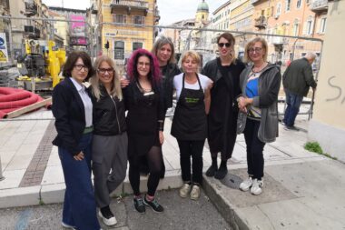 Ovako više ne može - Barbara Grabušić, Brankica Bačić, Maja Prodanović, Đulijana Knapić, Ivana Kutnjak, Paula Knapić i Edita Salihi / Foto V. MRVOŠ