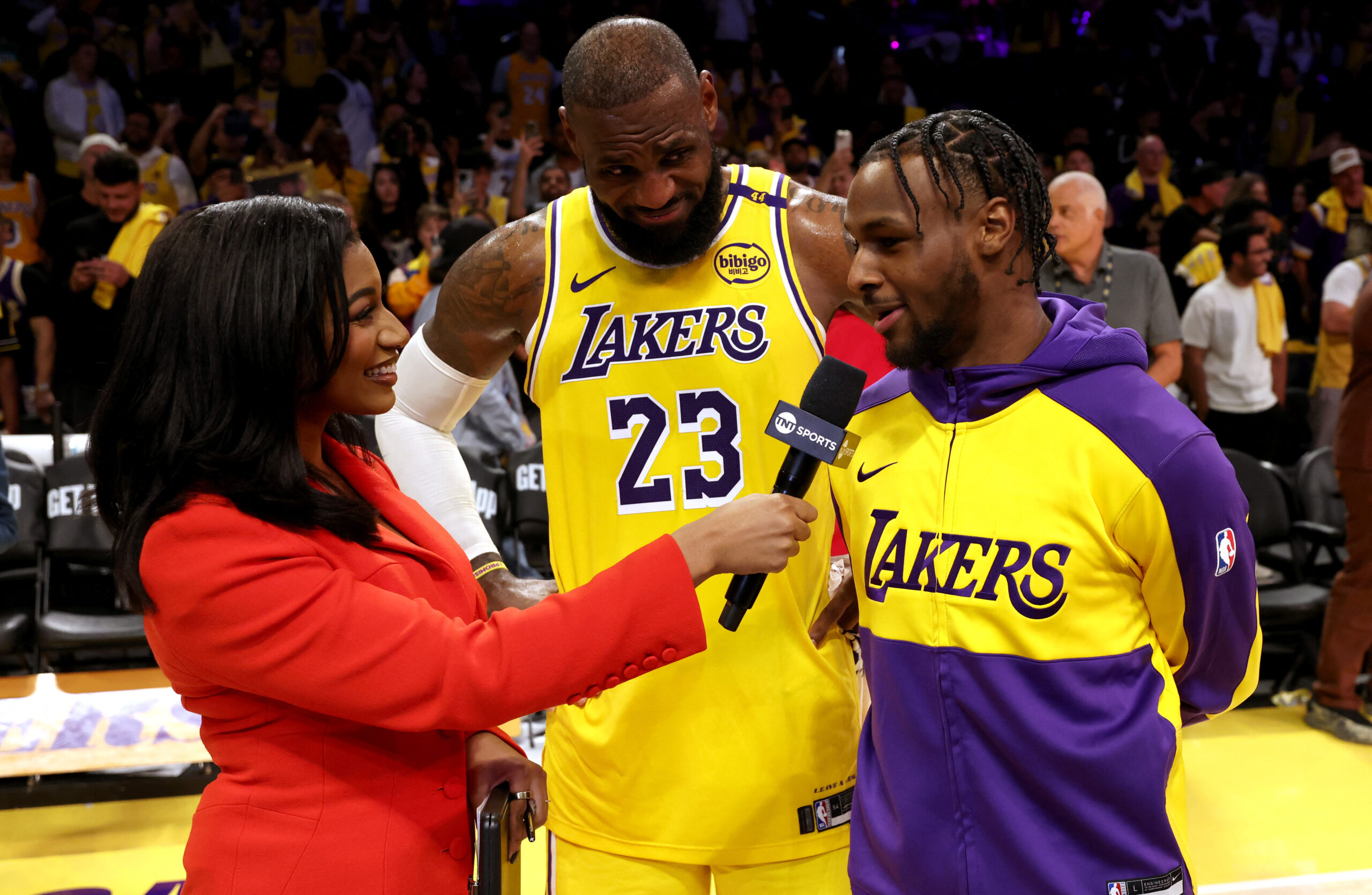 Le Bron James i Bronny James/Foto REUTERS