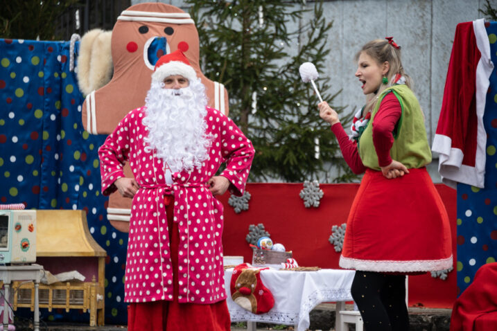 Predstava "Šlampavi Djed Božićnjak" / Foto: D. KURTI