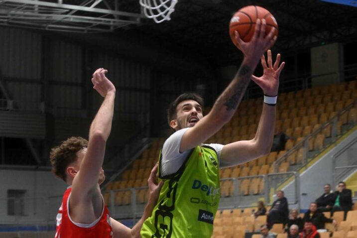 Ante Šustić (DL Škrljevo) i Dario Cvitković (Crikvenica)/Foto M. GRACIN