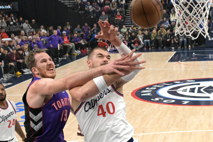 Jakob Poeltl i Ivica Zubac/Foto REUTERS