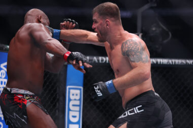 Jon Jones i Stipe Miočić/Foto REUTERS