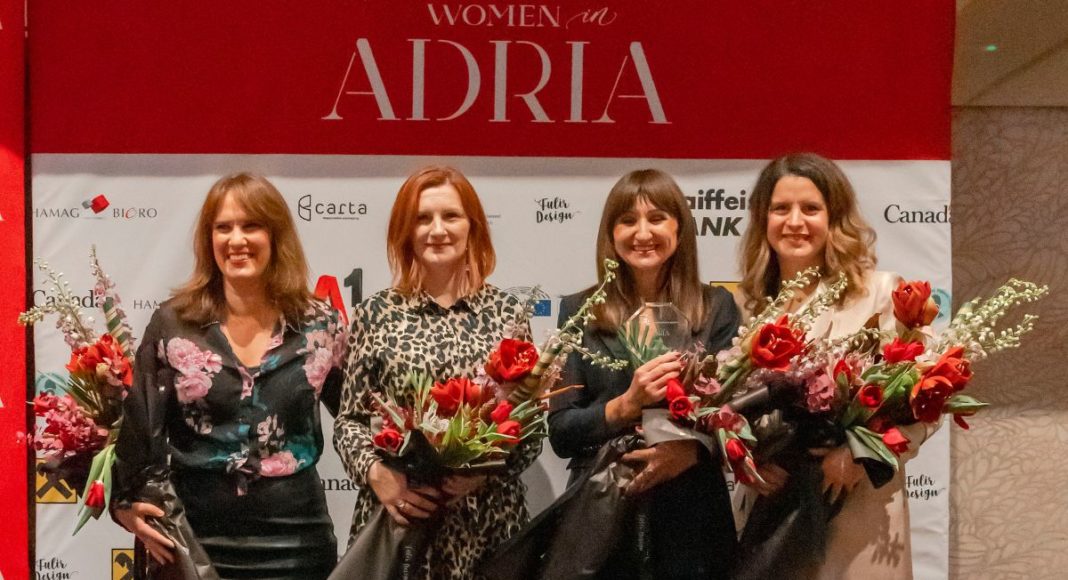 Foto Women in Adria