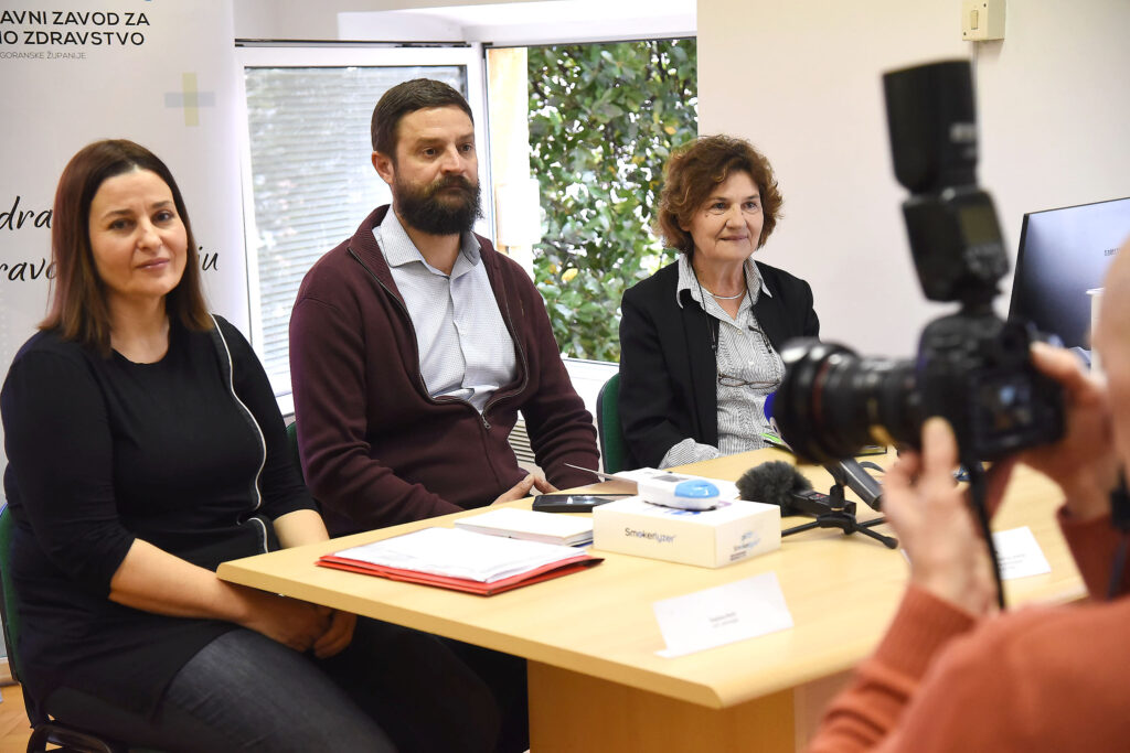 Pušenje je veliki javnozdravstveni problem - Snježana Božić, Darko Roviš i Jadranka Negulić / Foto: S. DRECHSLER