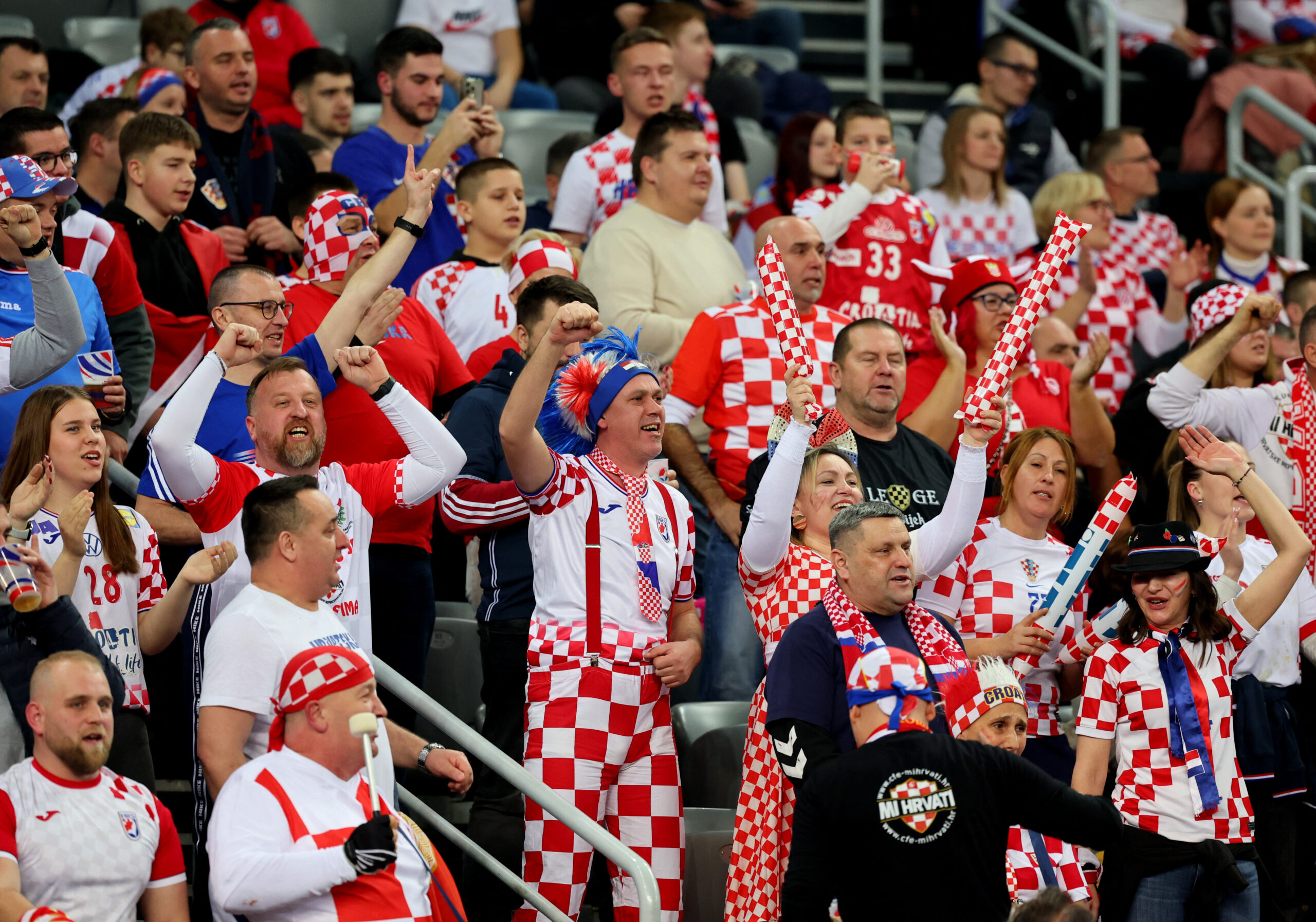 VELIKA PODRŠKA - Hrvatski navijači/Foto REUTERS