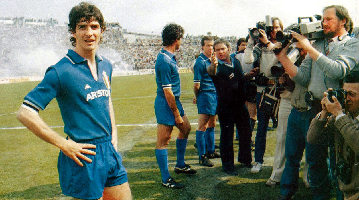 Foto Di FotoBriguglio - Guerin Sportivo, nº 18 (386), Bologna, Conti Editore, 5-11 maggio 1982., Pubblico dominio, https://it.wikipedia.org/w/index.php?curid=5079499