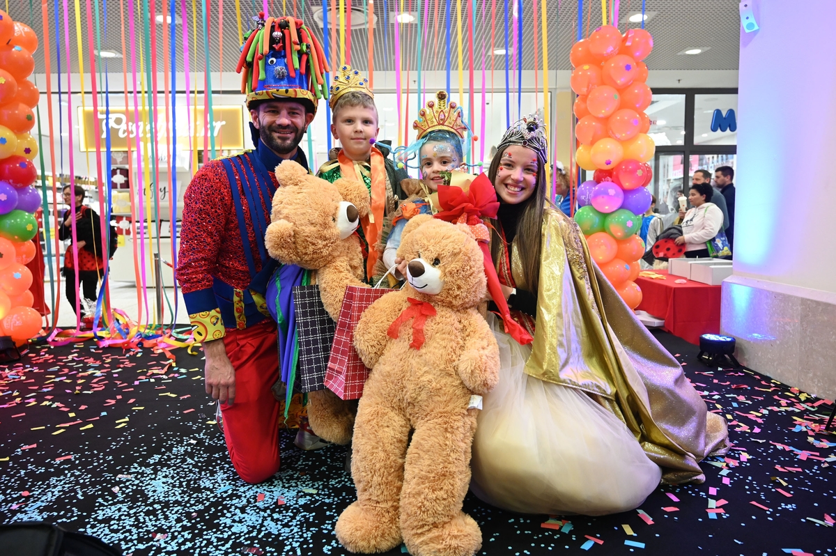 Meštar Sandi, princ Niko Bonetić, princeza Daisy Brmalj i kraljica Nora Marčelja / Foto Ana Križanec