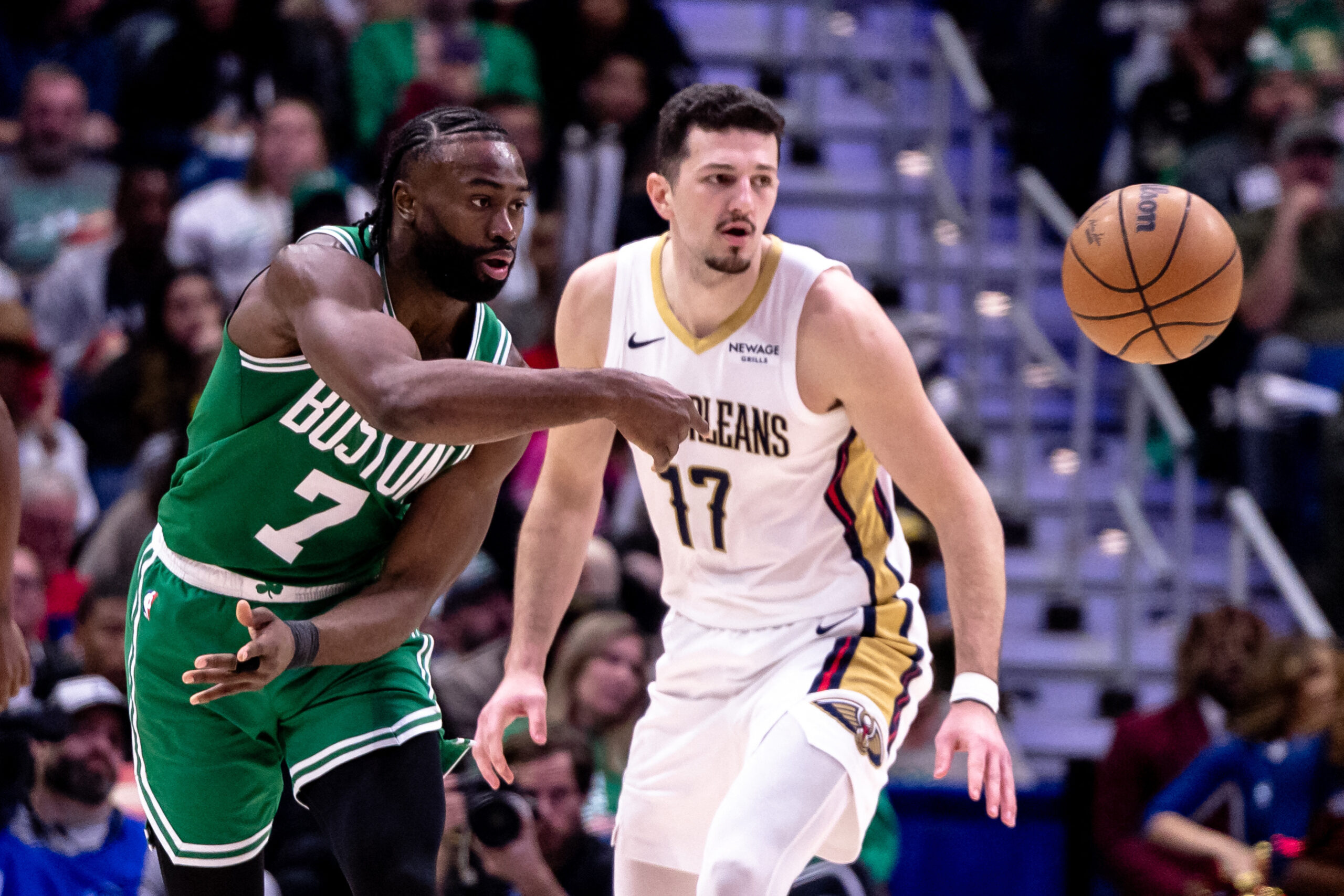 Jaylen Brown i Karlo Matković/Foto REUTERS