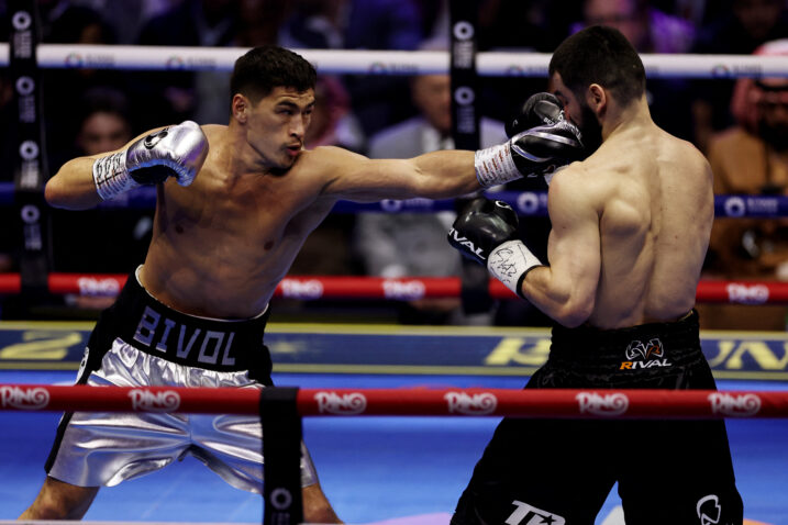 Dmitrij Bivol i Artur Beterbiev/Foto REUTERS