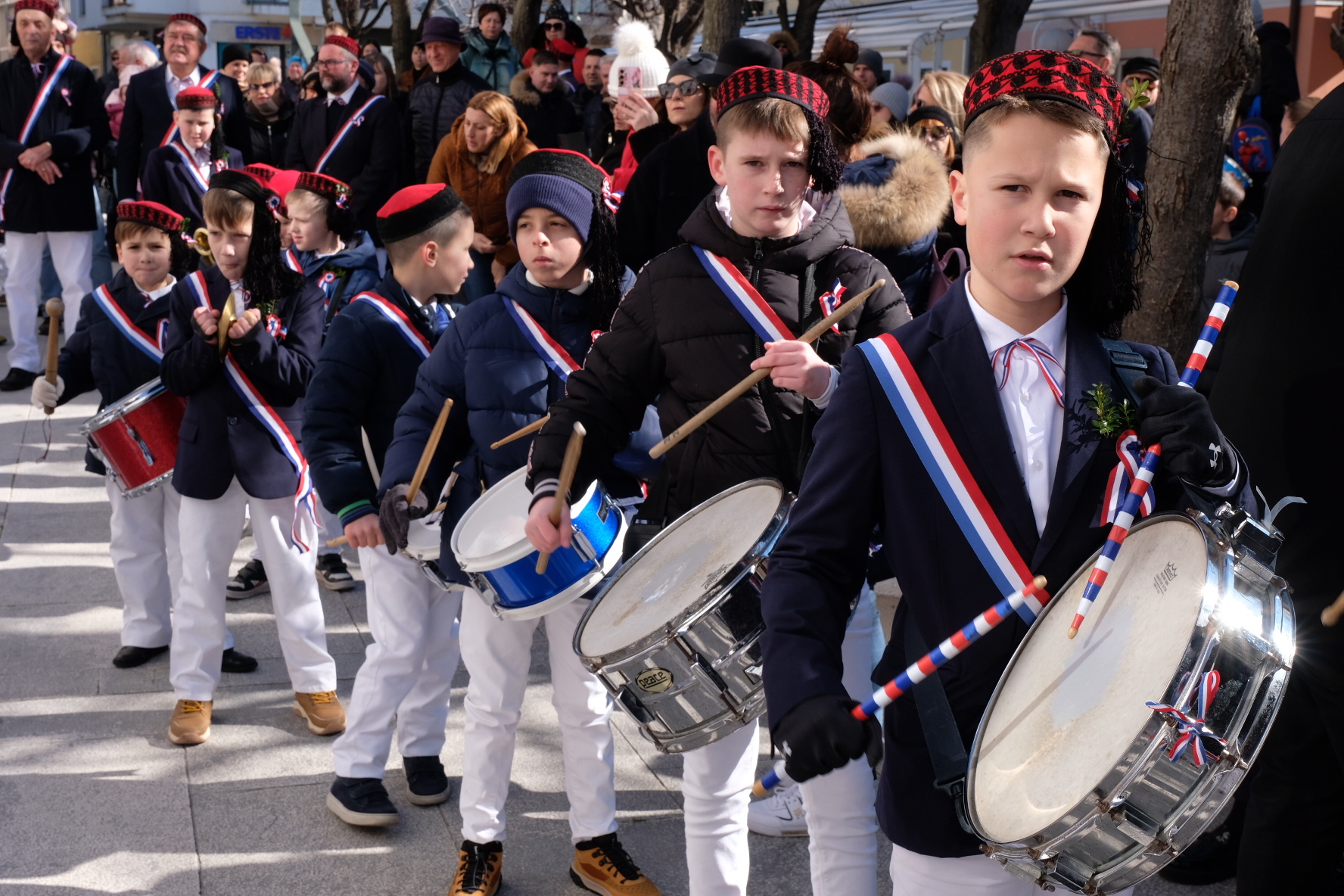 Mladi bubnjari jamstvo su da tradicija neće nestati / Foto Nikola BLAGOJEVIĆ