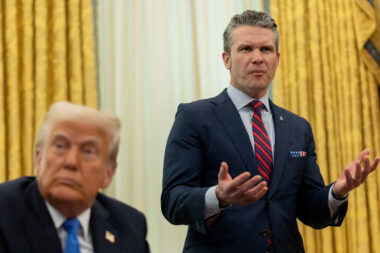 Donald Trump i Pete Hegseth / REUTERS