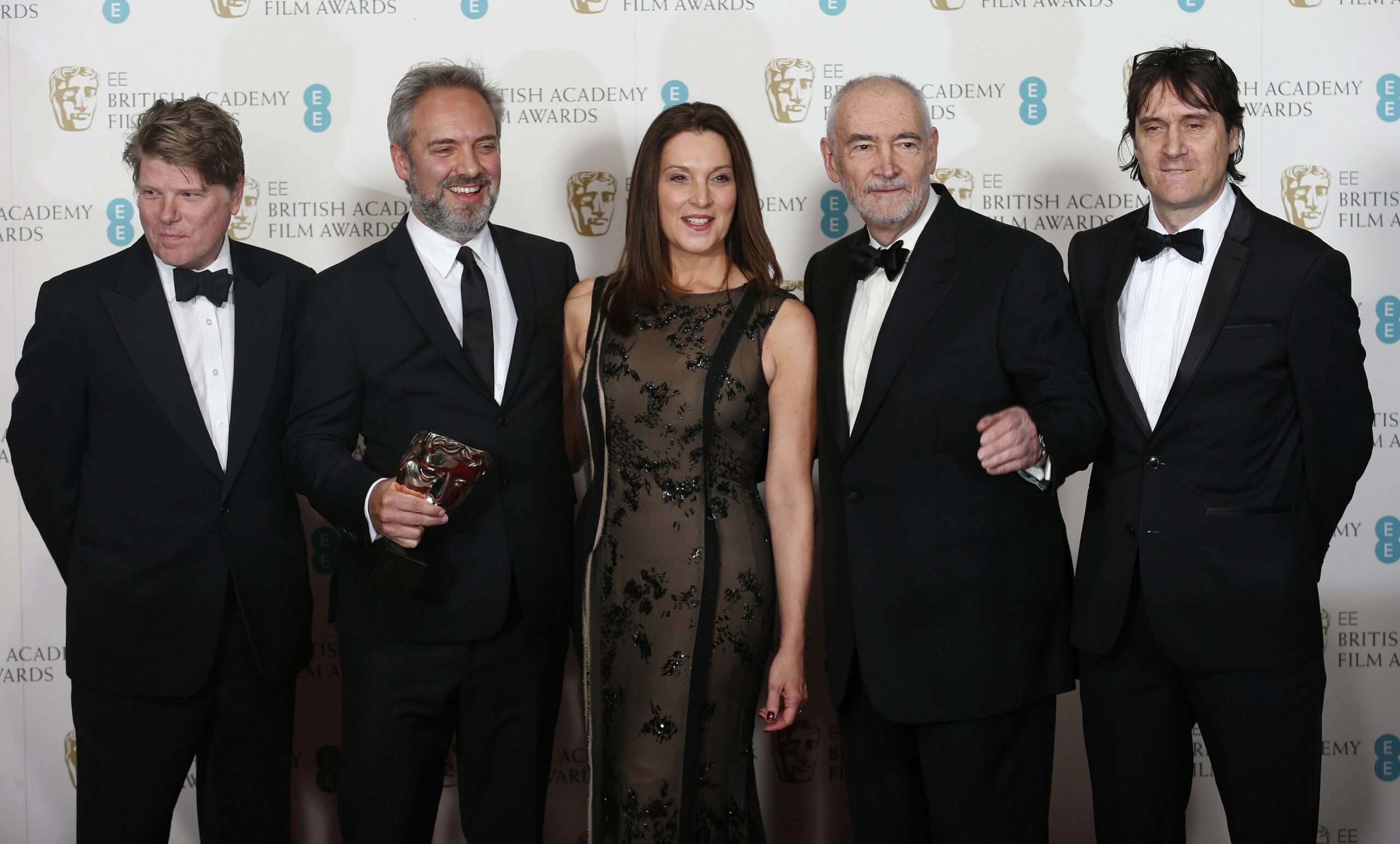 Barbara Broccoli i Michael G. Wilson s redateljem »Skyfalla« Samom Mendesom (lijevo), Foto: Reuters