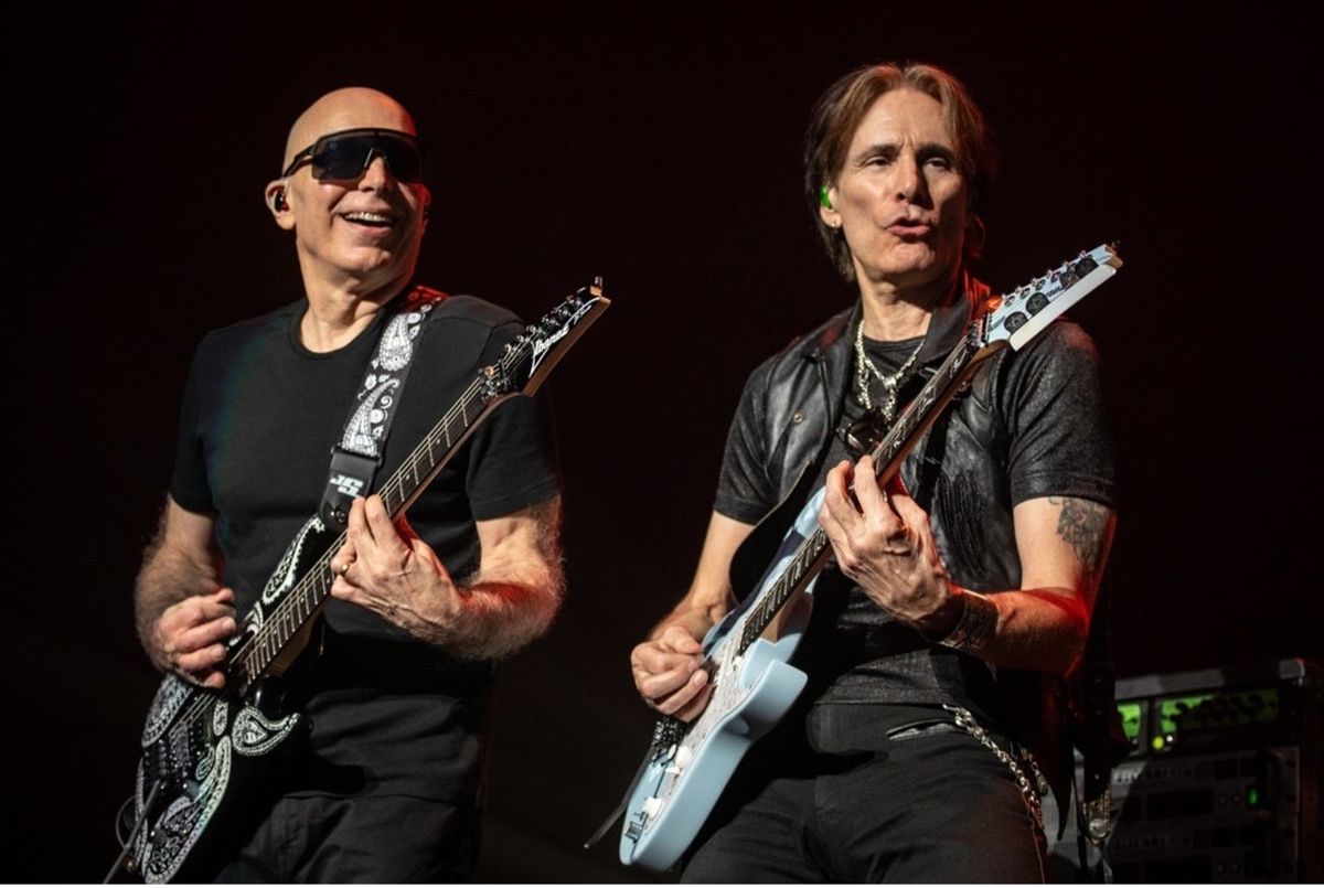 Joe Satriani i Steve Vai / Foto Jon Luini